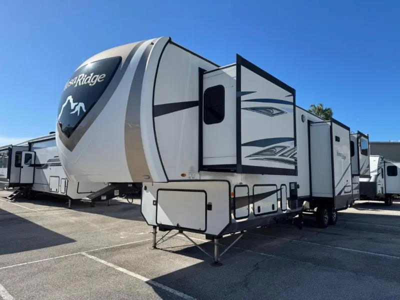 2019 Highland Ridge Mesa Ridge 375RDS - Photo 2