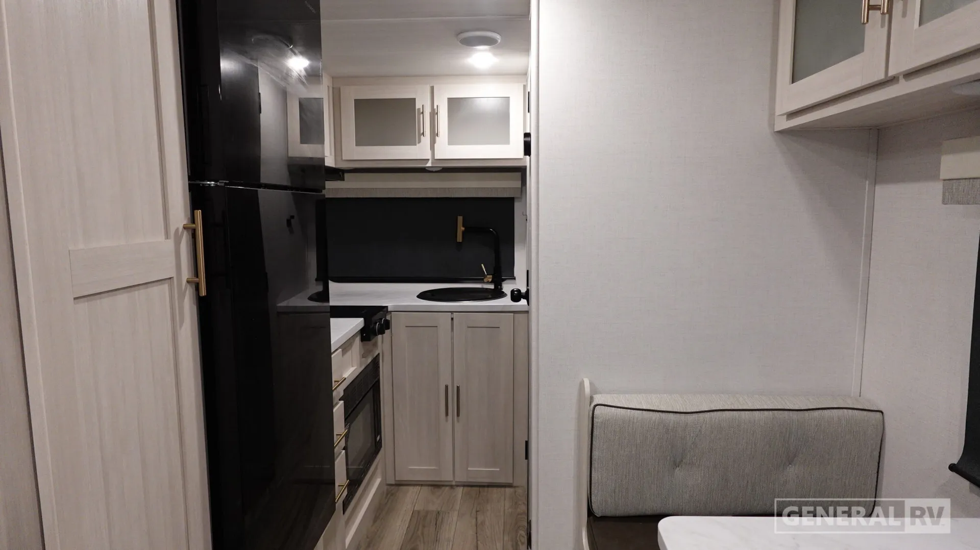 2026 Forest River R-Pod RPT194 - Photo 3