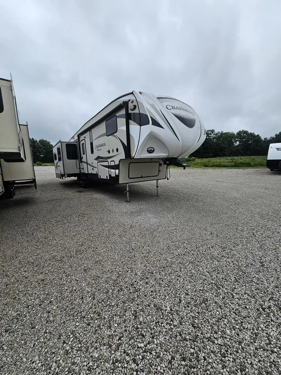 2016 Coachmen Chaparral 360IBL - Photo 2