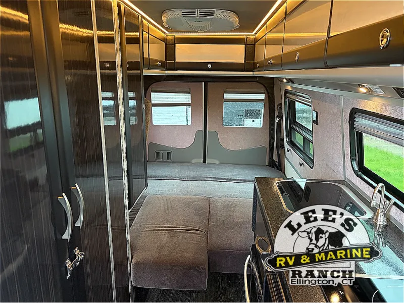 2015 Roadtrek Adventurous TS - Photo 2