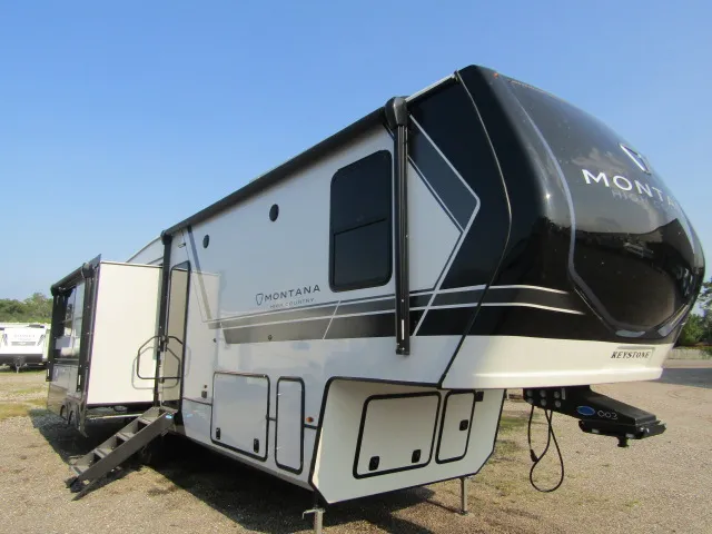 2026 Keystone Montana High Country 325RK - Photo 2