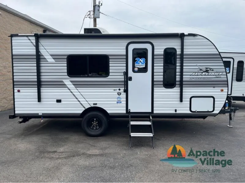 2027 Jayco Jay Flight SLX 175FQ - Photo 3