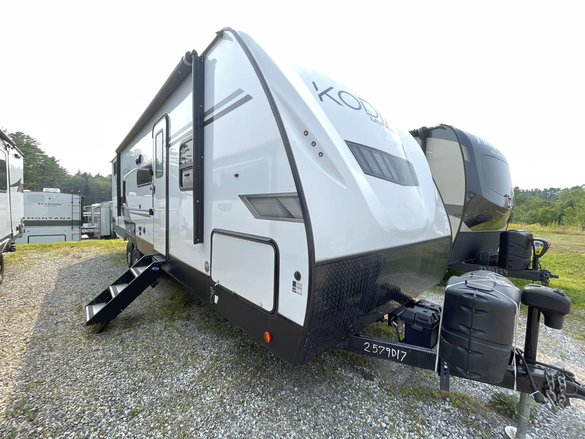 2022 Dutchmen Kodiak Ultra-Lite 283BHSL - Photo 2