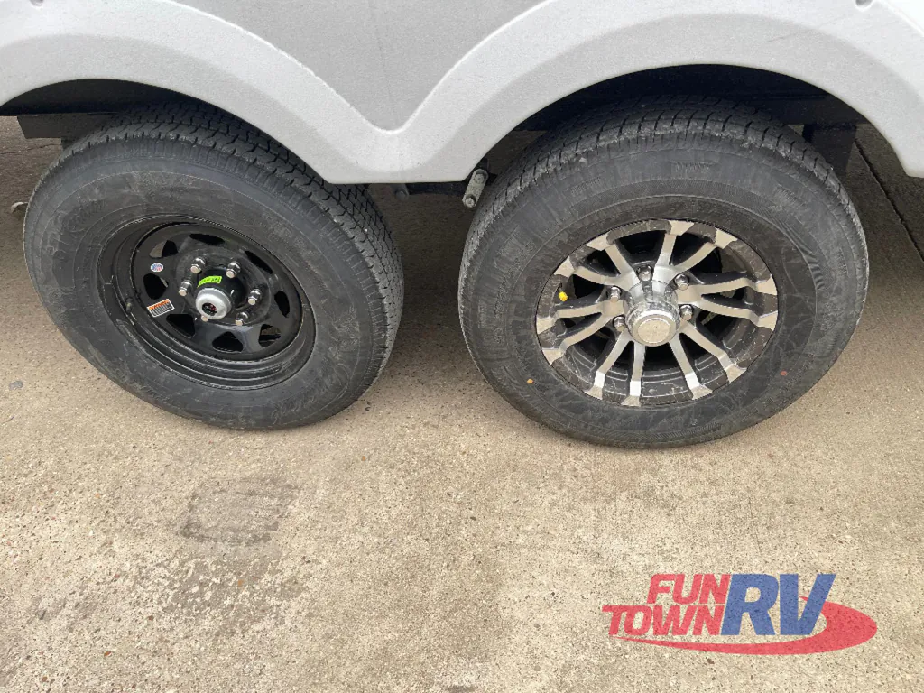 2026 Coachmen Freedom Express Select 30SE, Photos photo 11