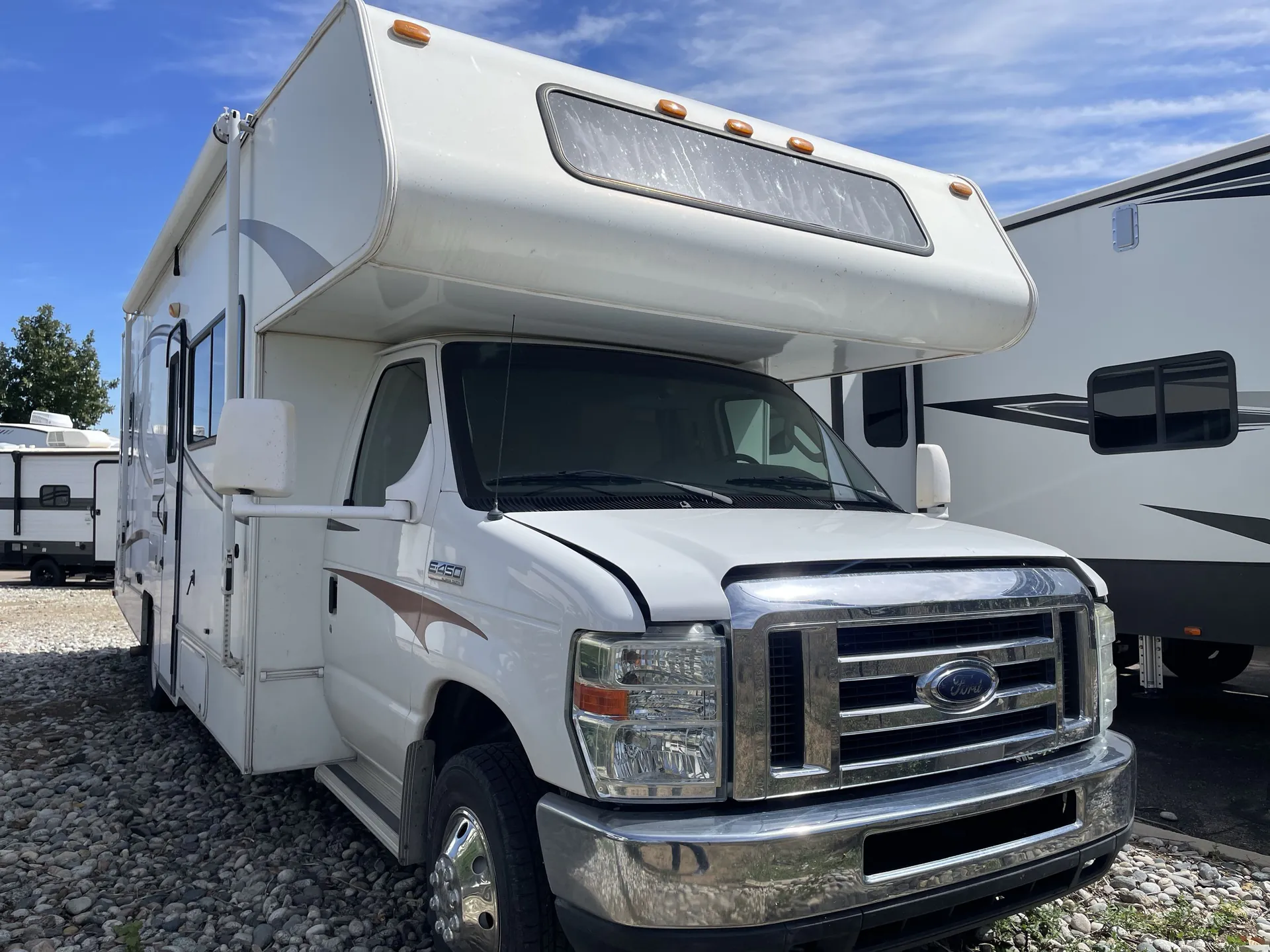 2014 Coachmen Freelander 26QB - Photo 2