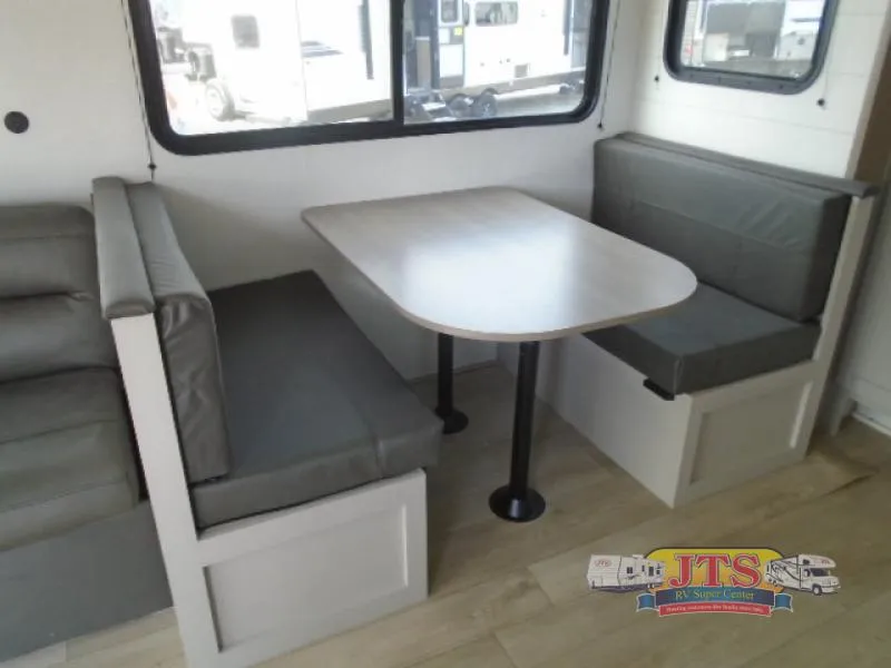 2027 Jayco Jay Flight SLX 262RLS - Photo 4