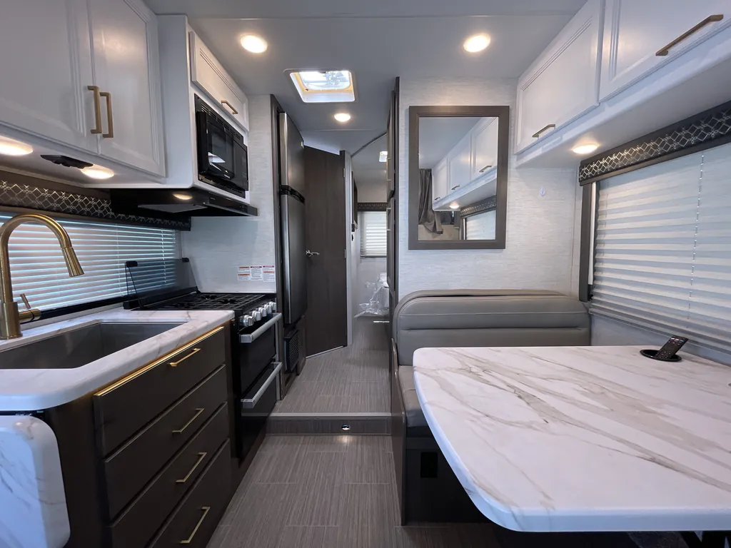 2025 Thor Motor Coach Freedom Elite 22FE, Photos photo 7