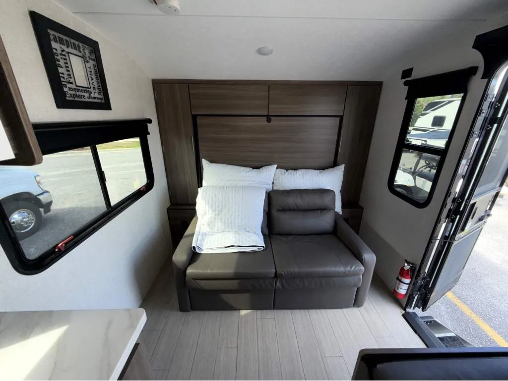 2024 Venture RV Sonic SN190VRB, Photos photo 13