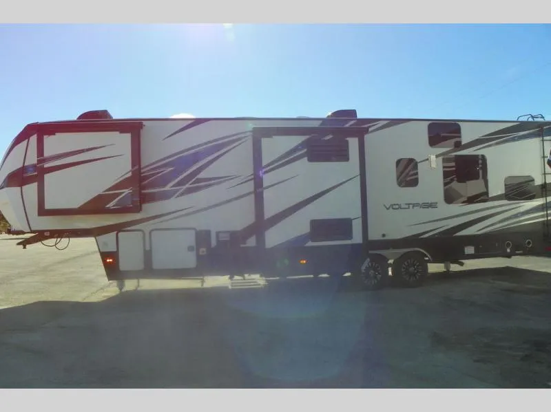 2018 Dutchmen RV Voltage Used    V3605 - Photo 4