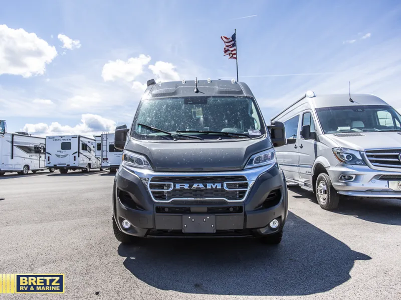 2026 Thor Motor Coach Rize 18M - Photo 3