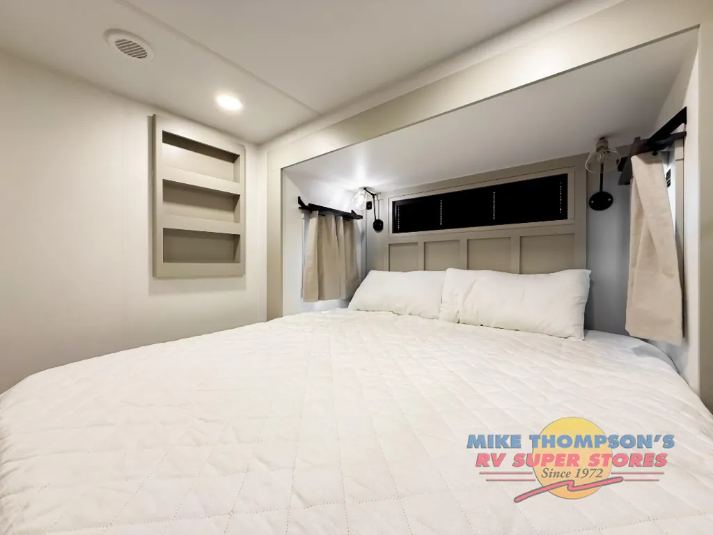 2026 Brinkley Model G 3950, Photos photo 32