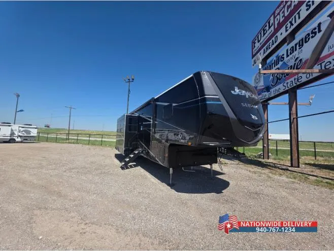 2026 Jayco Seismic 395 - Photo 3