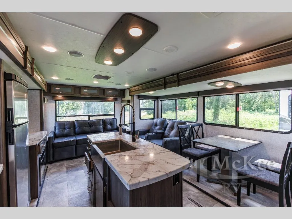 2021 Dutchmen RV Kodiak Ultimate 3221RL - Photo 2