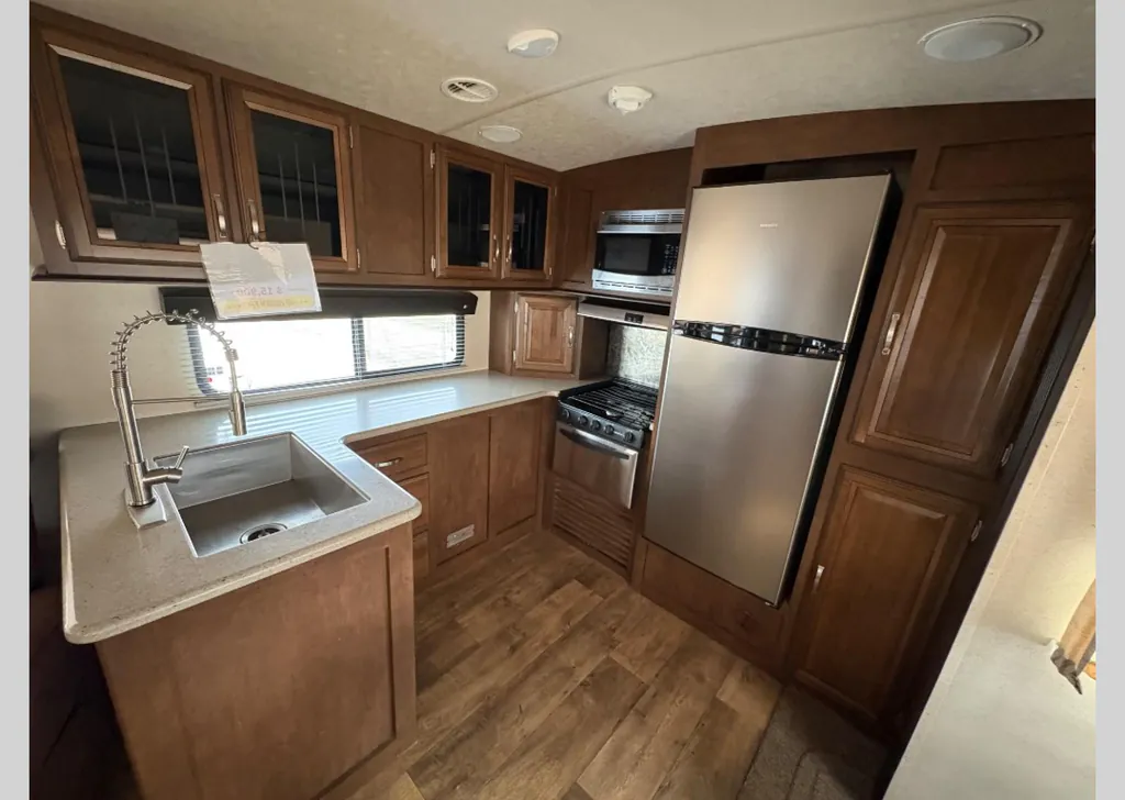 2018 Forest River Salem Hemisphere Lite 282RK, Photos photo 10