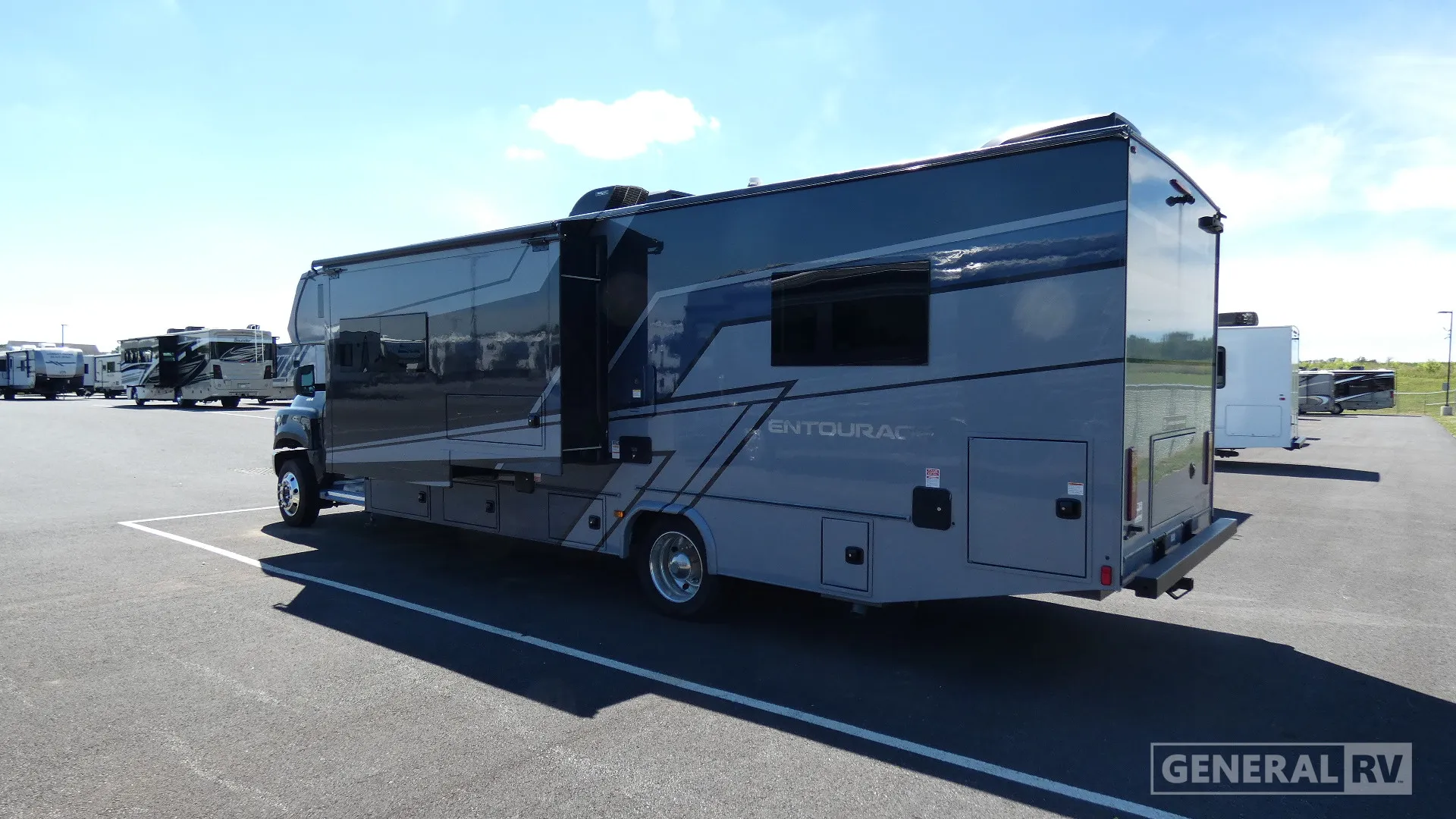 2026 Coachmen Entourage 320LV - Photo 4