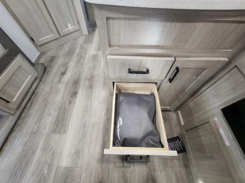 2026 Coachmen Catalina Legacy Edition 273DBHCK, Photos photo 16