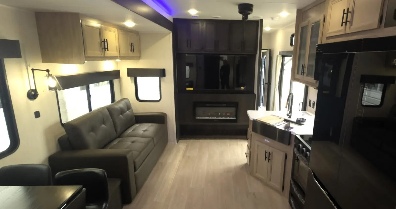 2027 Forest River Cherokee Timberwolf 39HBA — Photo 5