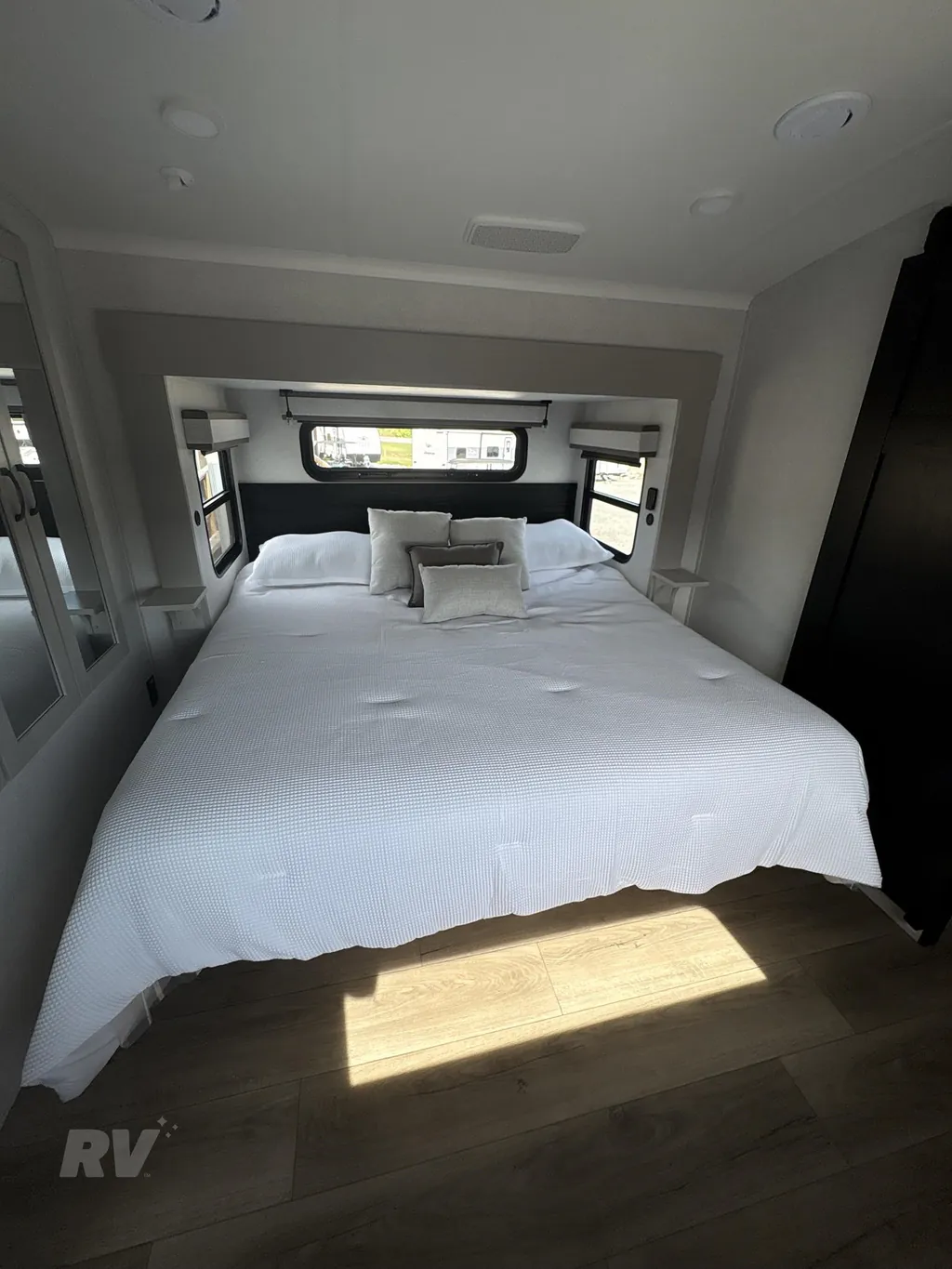 2026 Jayco North Point 387FBTS, Photos photo 15
