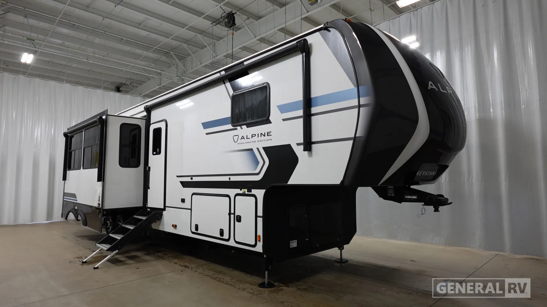 2026 Keystone Alpine Avalanche Edition 390DS - Photo 2