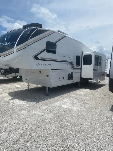 2027 Keystone Cougar Half-Ton 26RKE - Photo 4