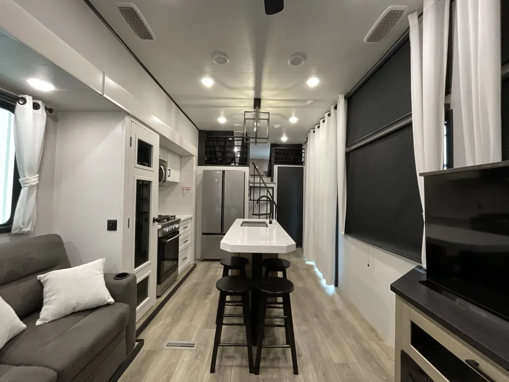 2026 Jayco Jay Flight Bungalow JayLoft, Photos photo 2