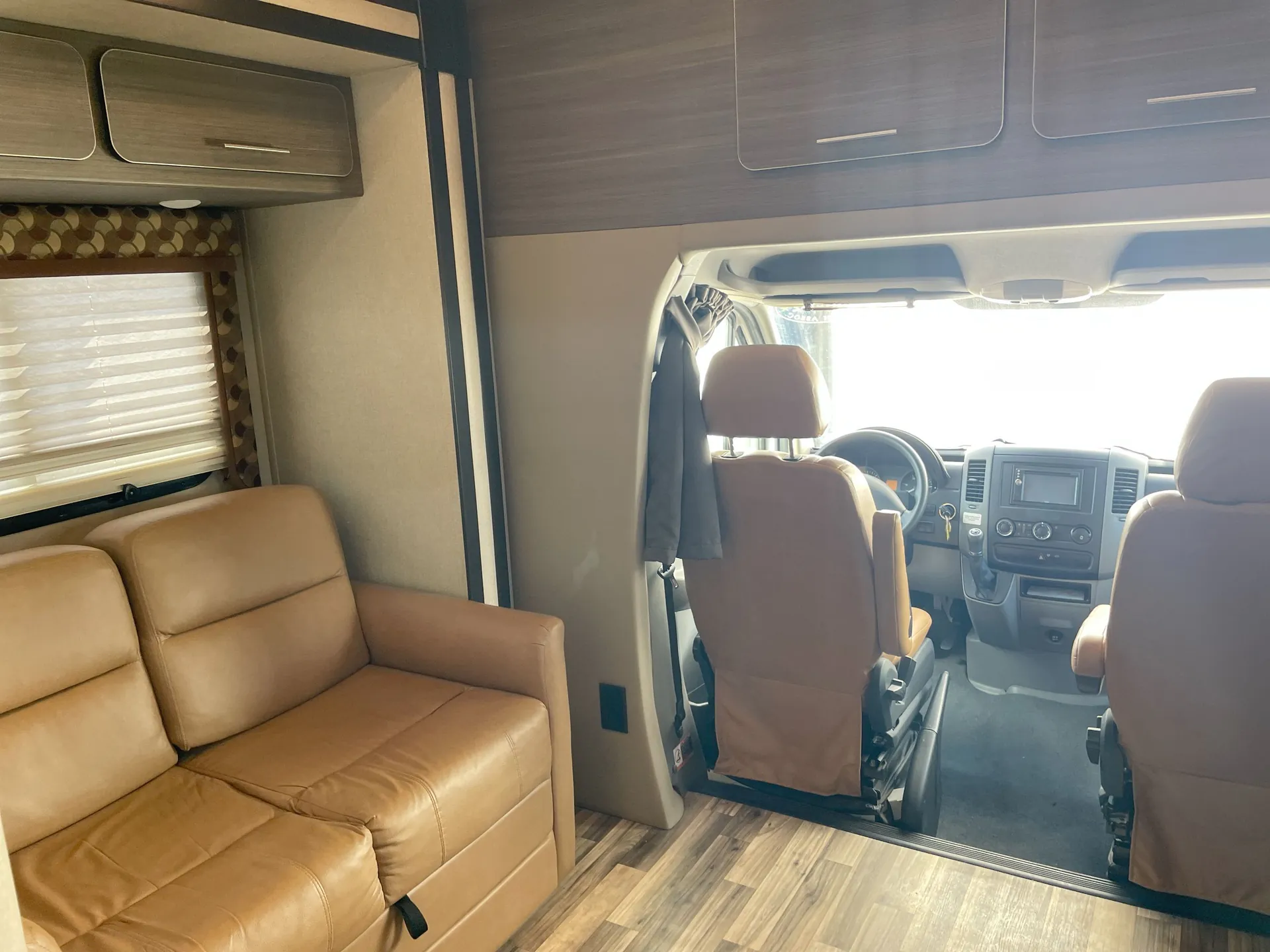 2016 Renegade RV Villagio 25QRS — living area main