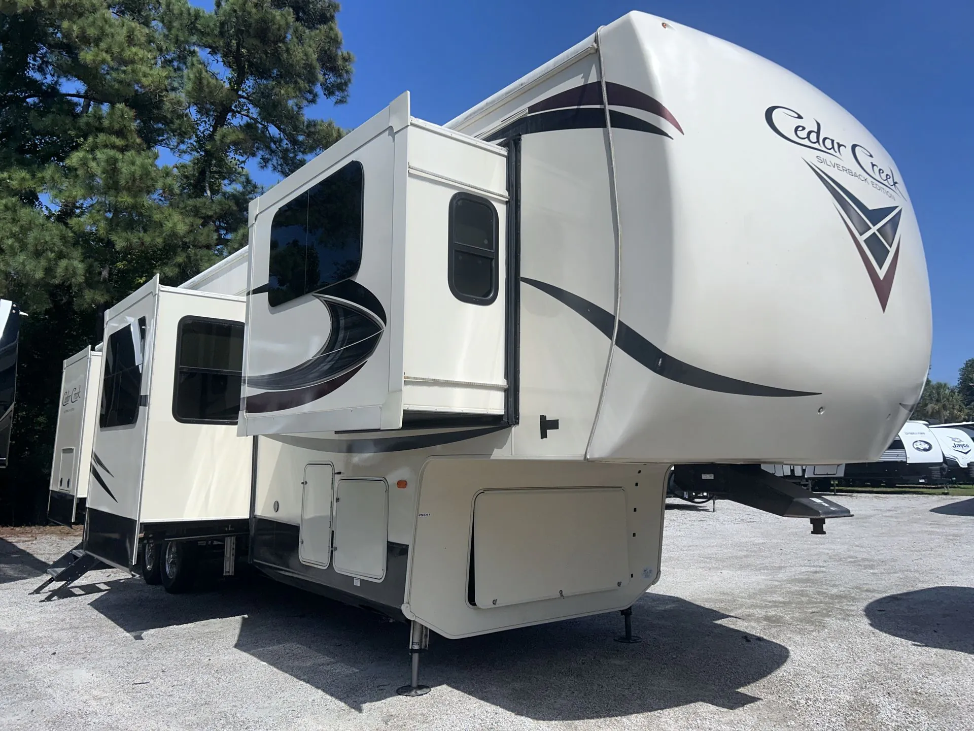 2018 Forest River Cedar Creek Silverback 37FLK - Photo 2