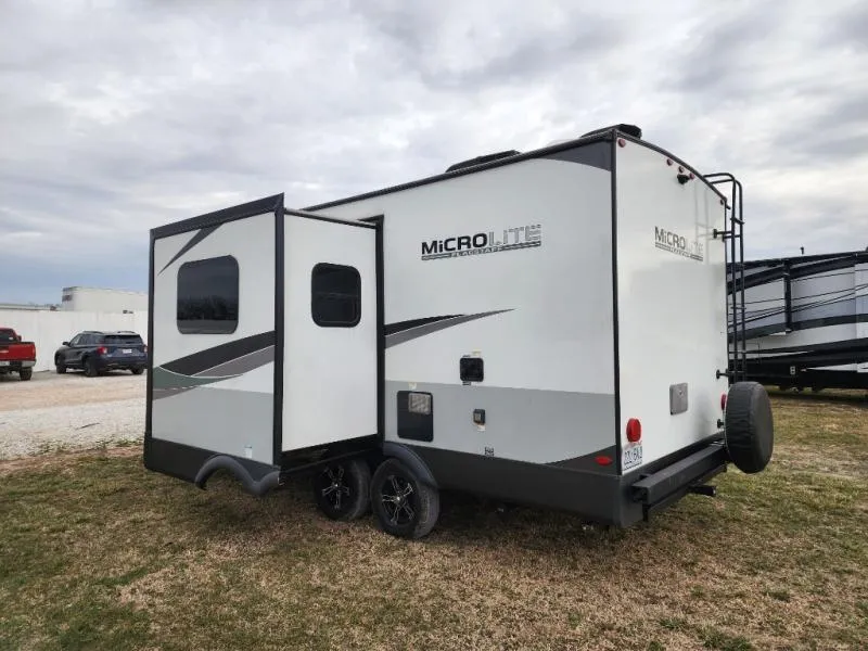 2023 Forest River Flagstaff Micro Lite 22FBS - Photo 4
