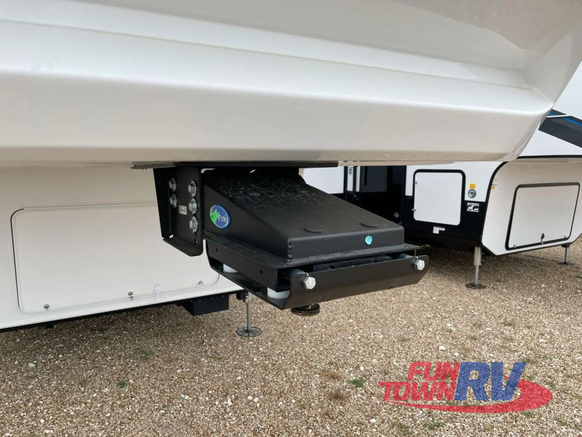 2025 Forest River Columbus 380RL - Photo 4