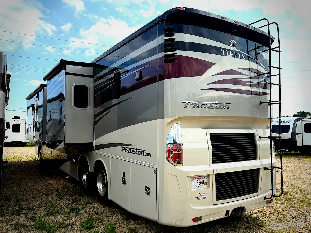 2017 Tiffin Phaeton 44 OH - Photo 4