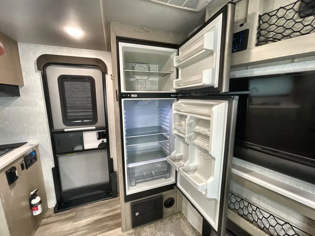 2021 Forest River Flagstaff Micro Lite 25FKS, Photos photo 20