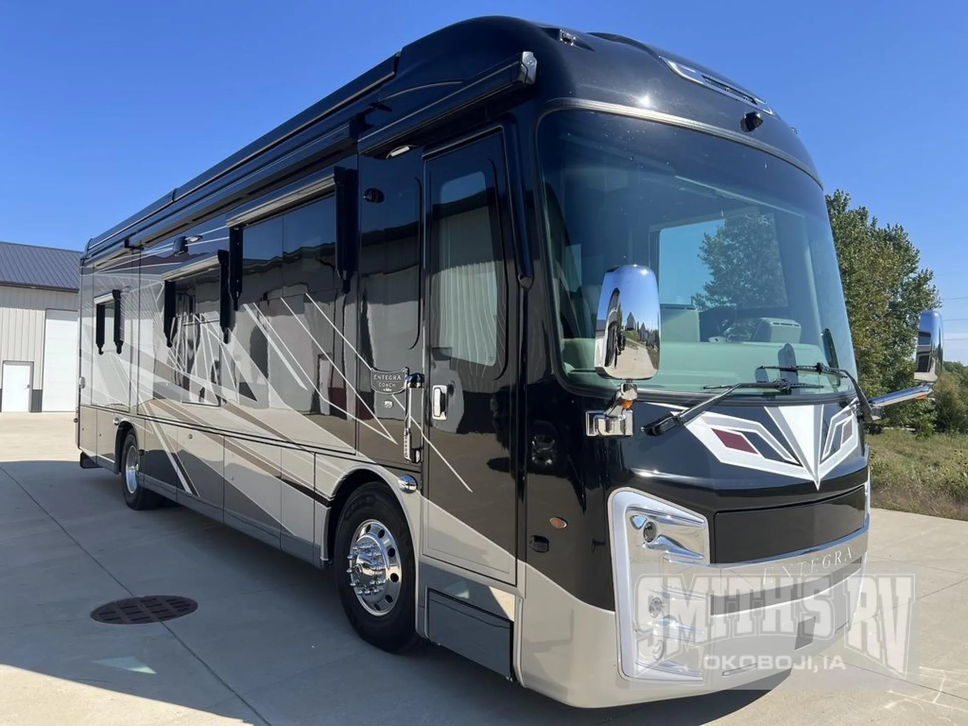 2026 Entegra Coach Anthem 37K - Photo 2