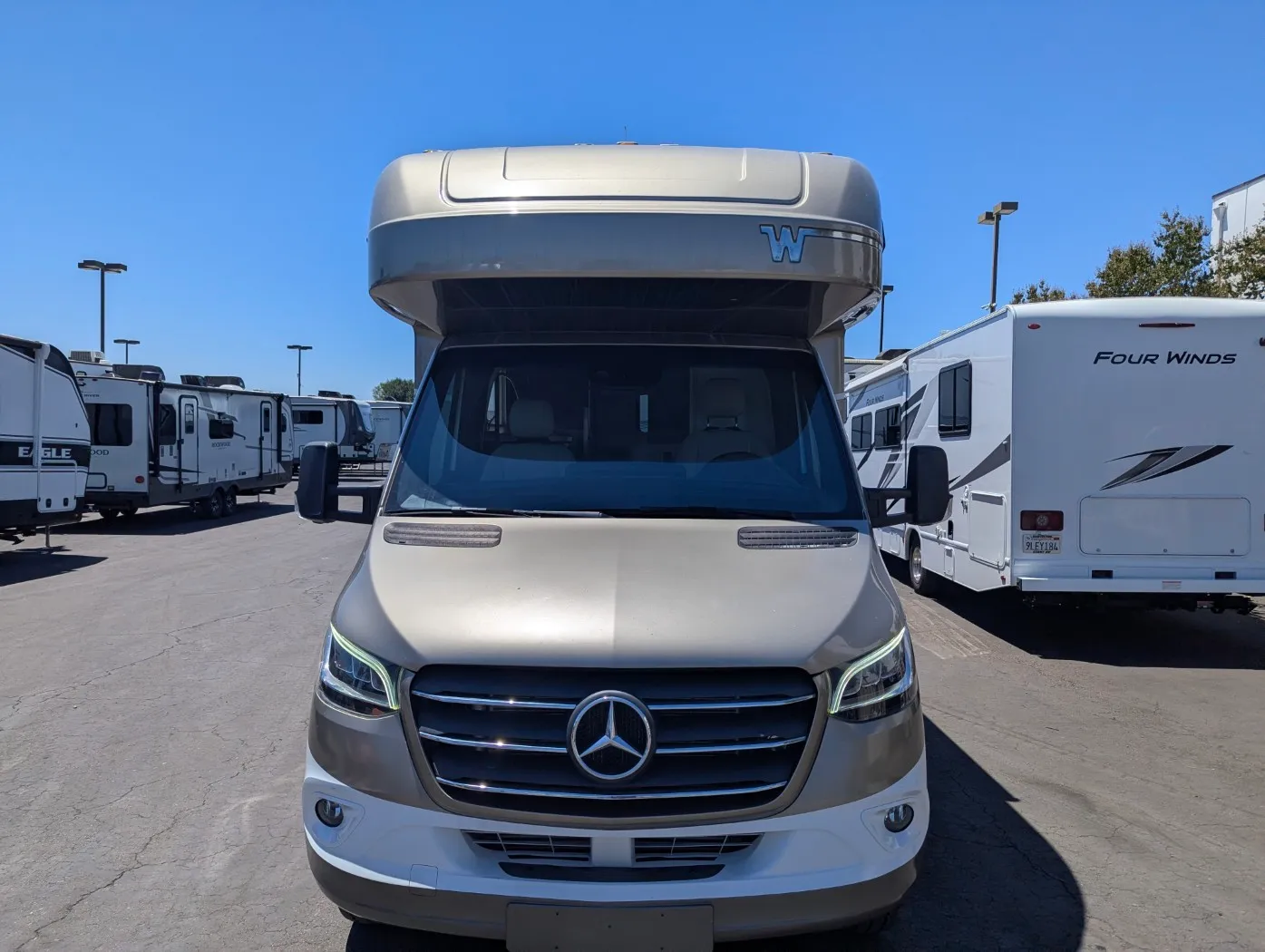 2022 Winnebago Navion Navion Navion - Photo 2