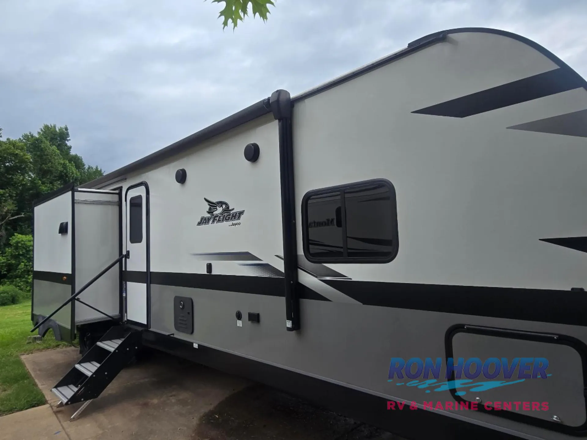 2024 Jayco Jay Flight 331BTS - Photo 2