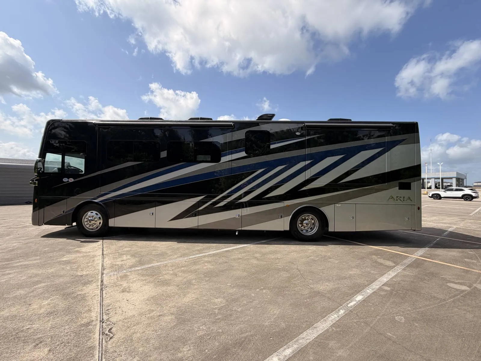 2027 Thor Motor Coach Aria 3702 - Photo 2