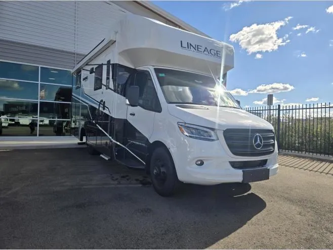 2026 Grand Design Lineage Series M 25TK - Photo 2