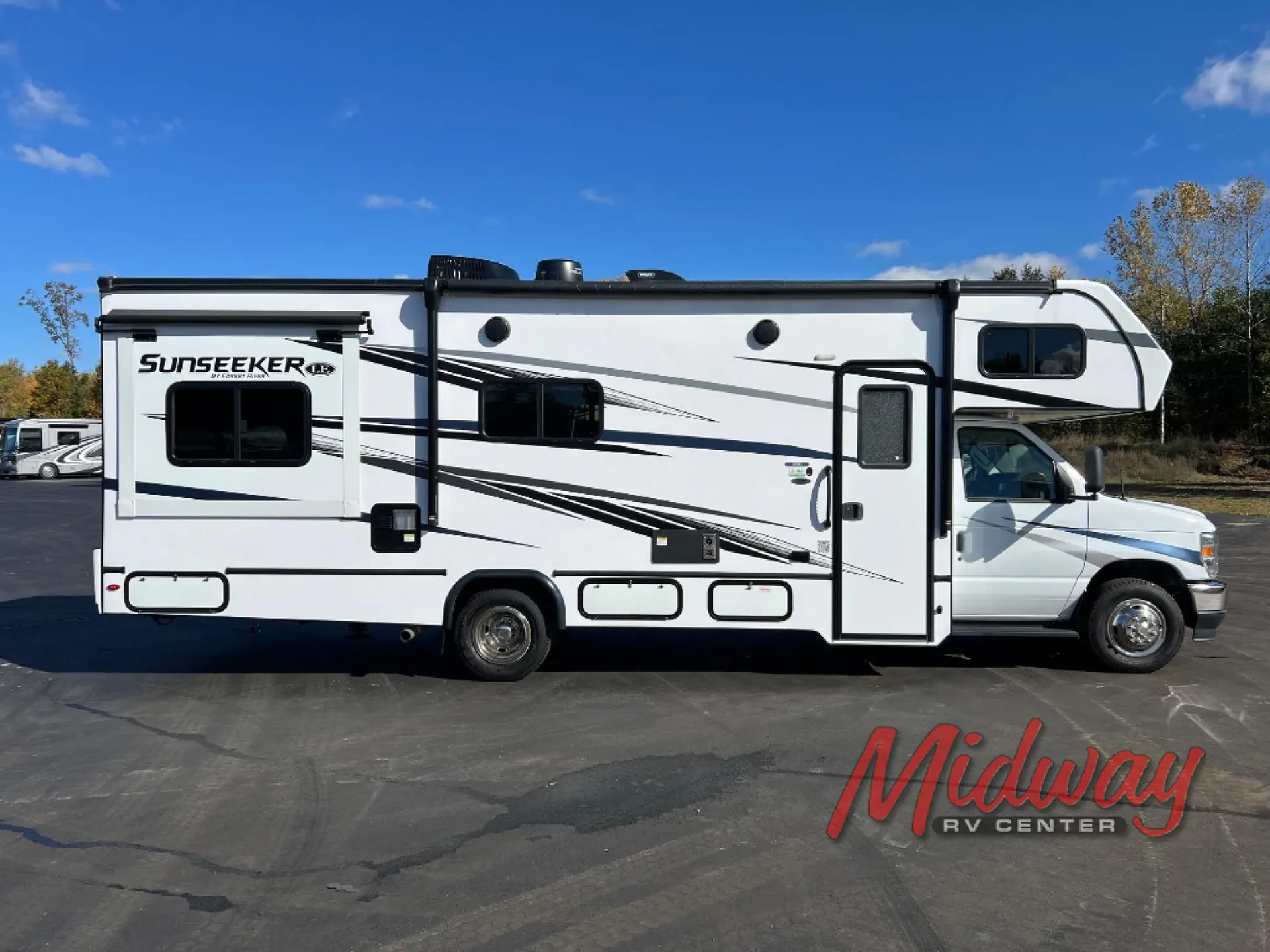 2023 Forest River Sunseeker LE 2550DSLE - Photo 2