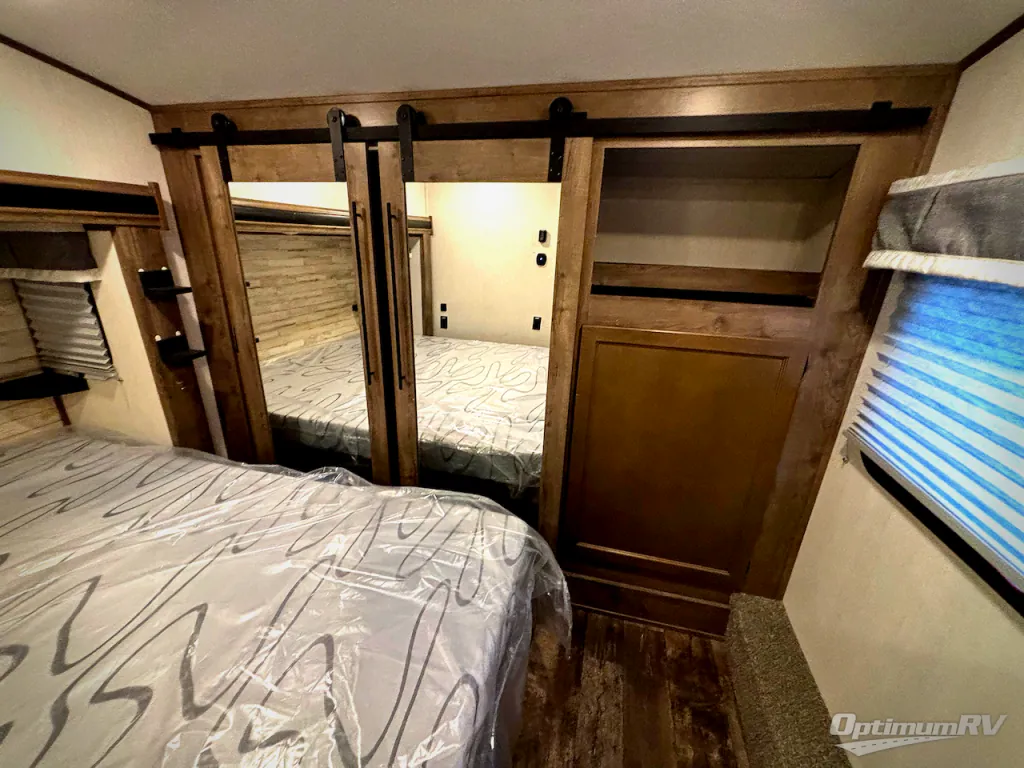2022 Forest River Sabre 36BHQ, Photos photo 9