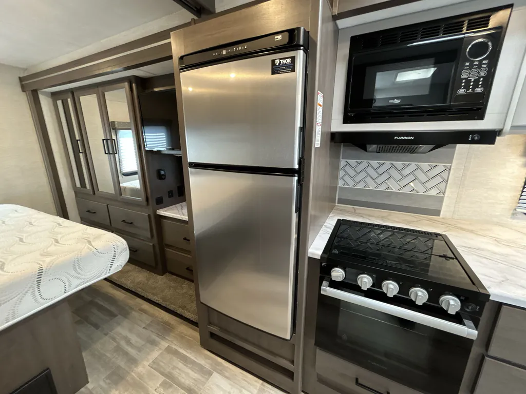 2024 Thor Motor Coach Freedom Traveler A29, Photos photo 8