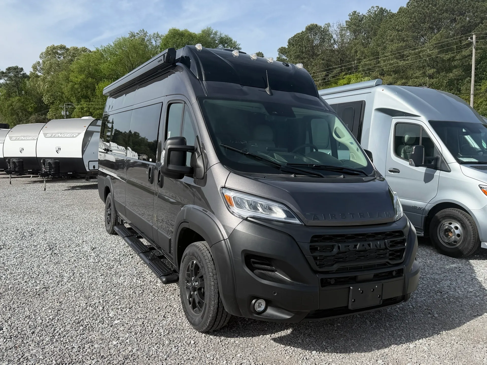 2026 Airstream Rangeline BASE - Photo 2
