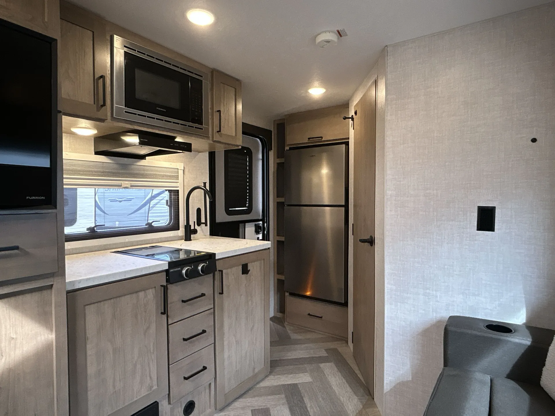2022 Ember RV Overland 171FB - Photo 3