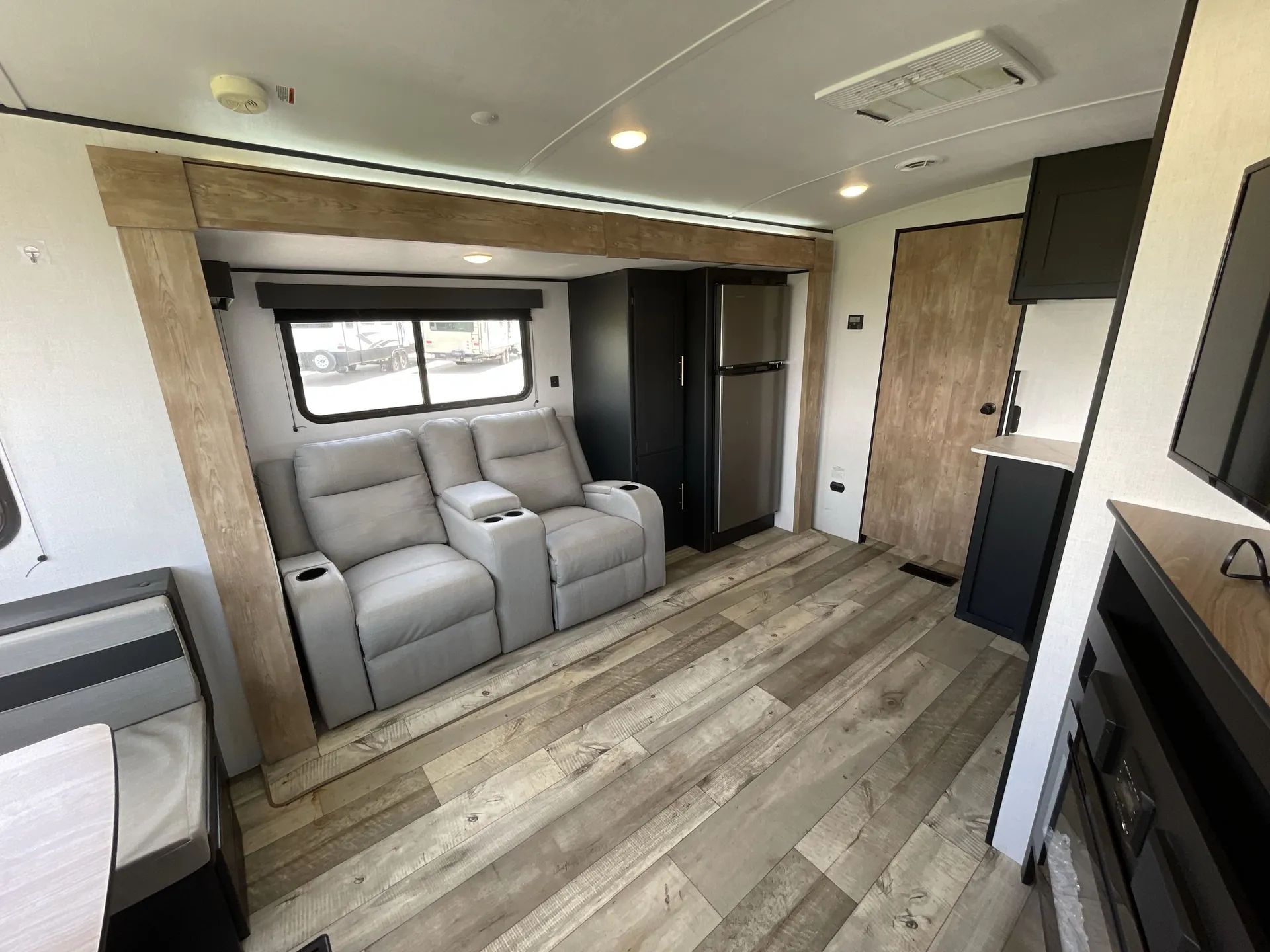 2023 Keystone Springdale 256RD — living area main