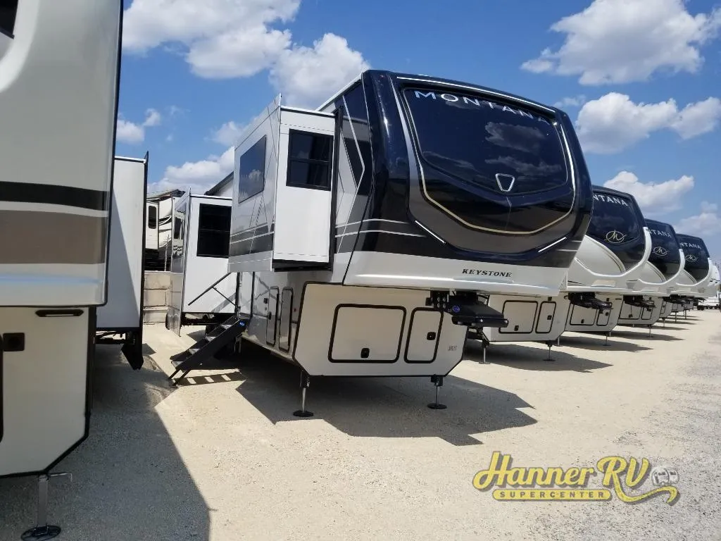 2026 Keystone Montana 3761FL - Photo 2
