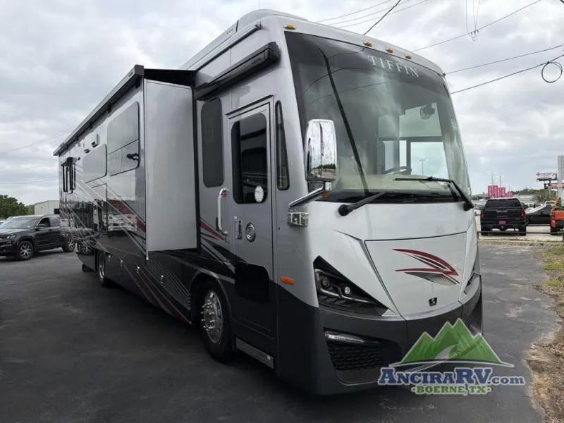 2026 Tiffin Phaeton 37 BH - Photo 2