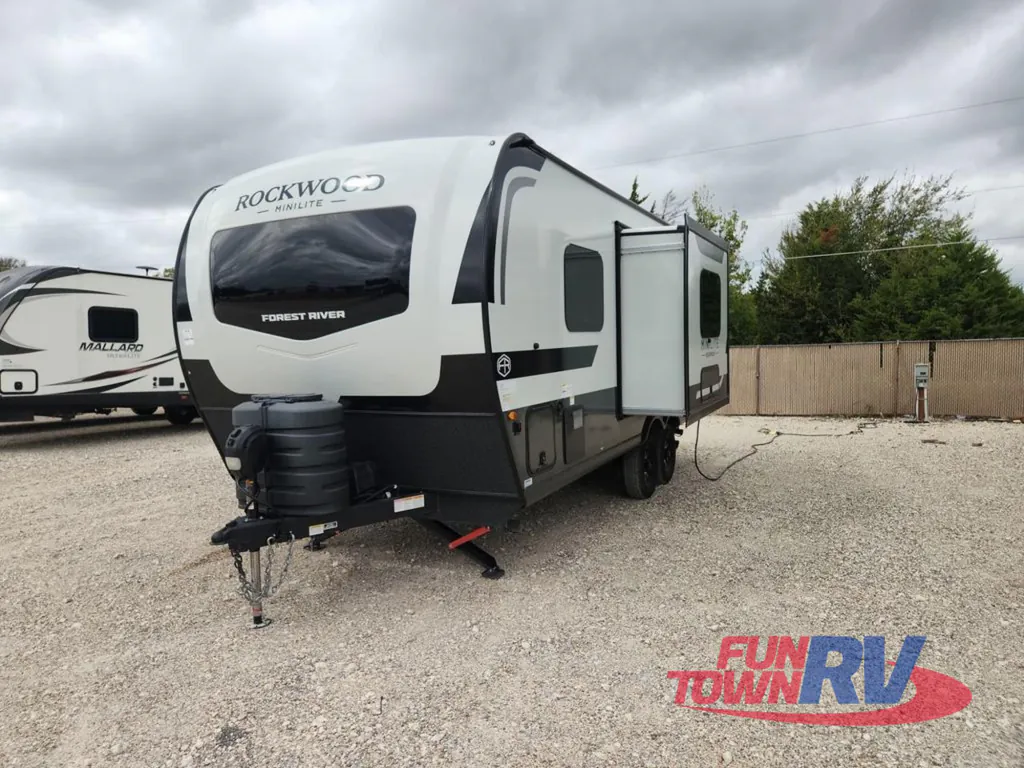 2026 Forest River Rockwood Mini Lite 2109S, Photos photo 4