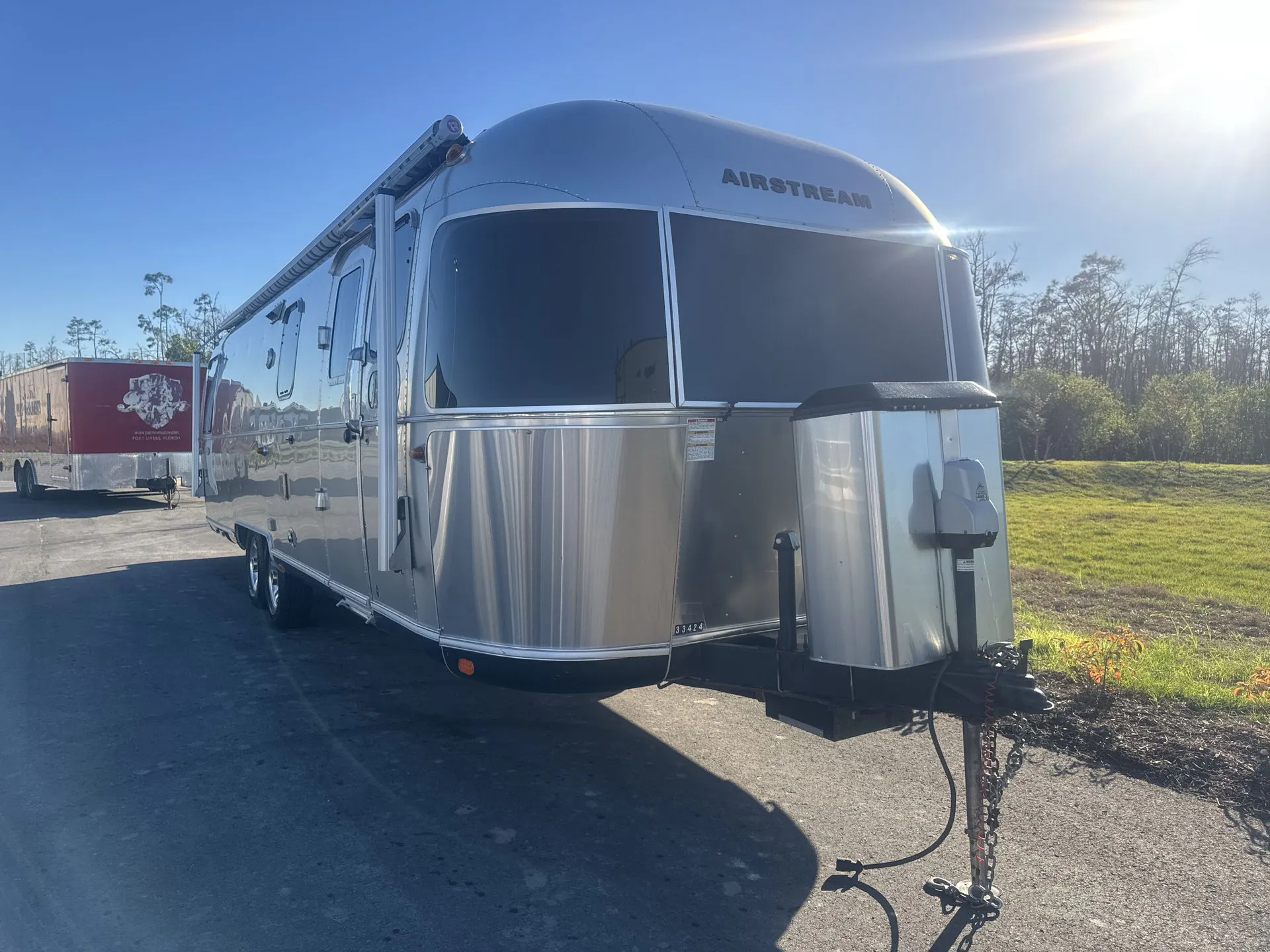 2017 Airstream Classic 30RB - Photo 2