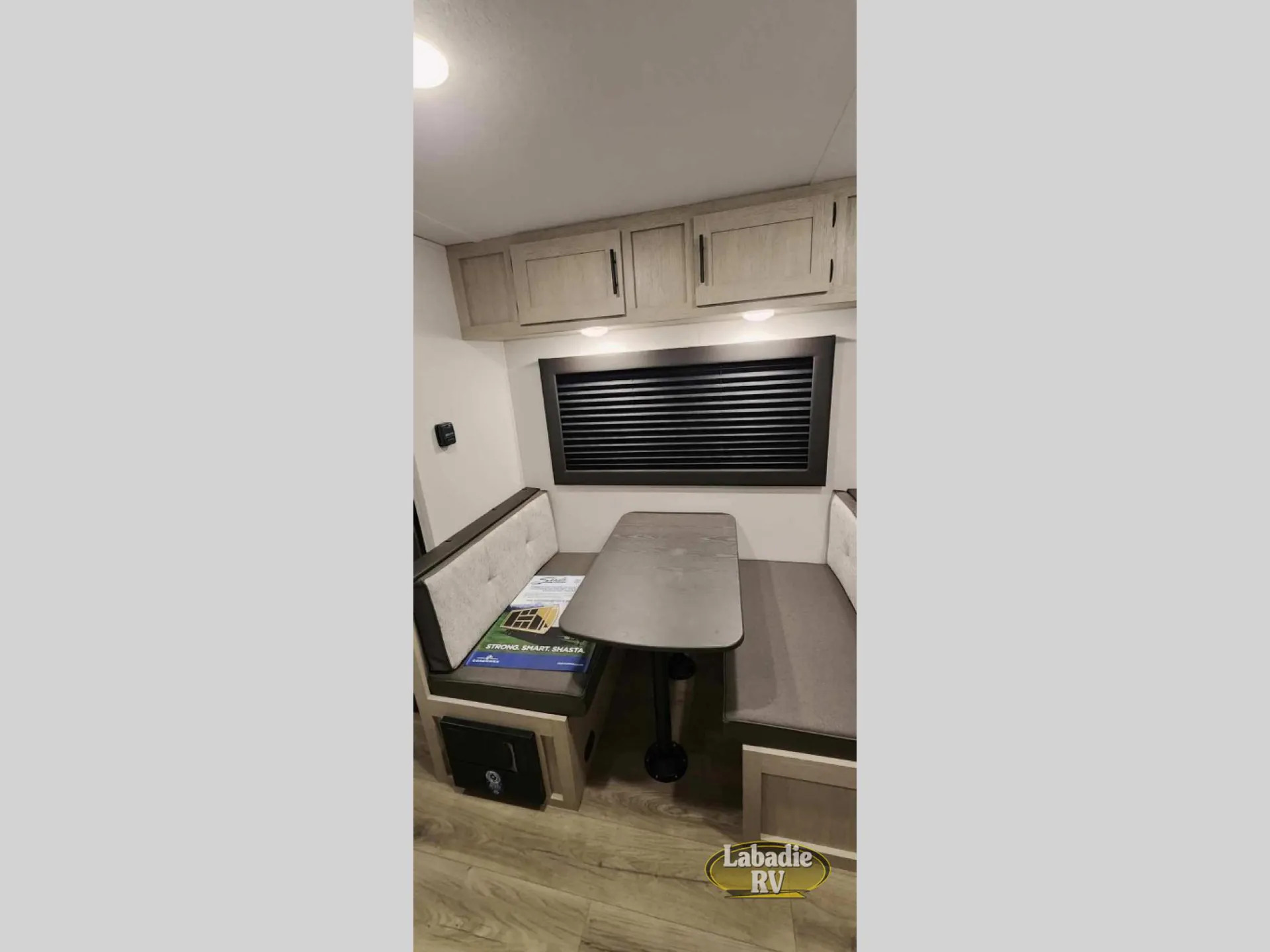 2026 Shasta Compact 18DBL - Photo 4