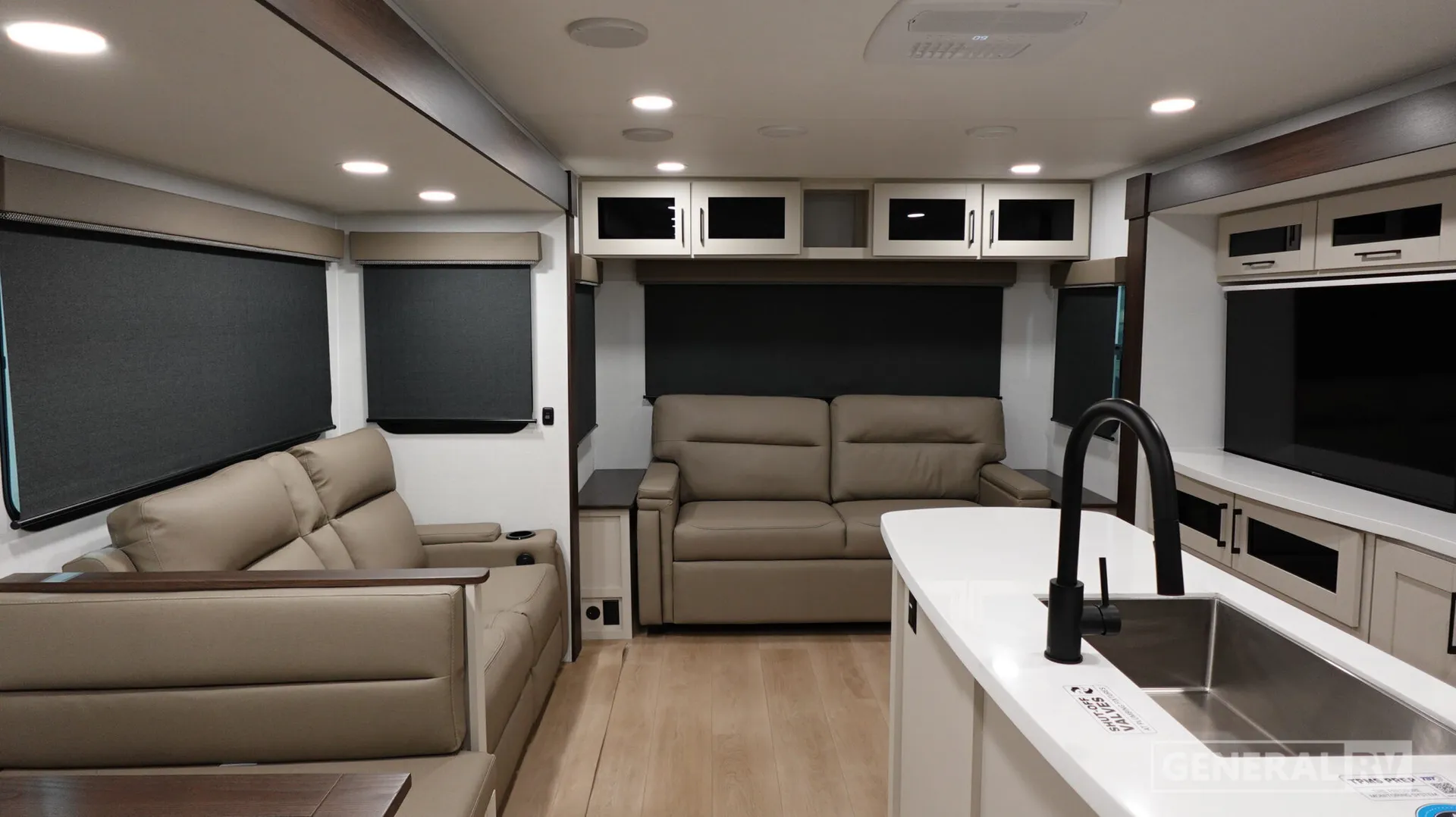 2027 Alliance RV Delta 292RL - Photo 3