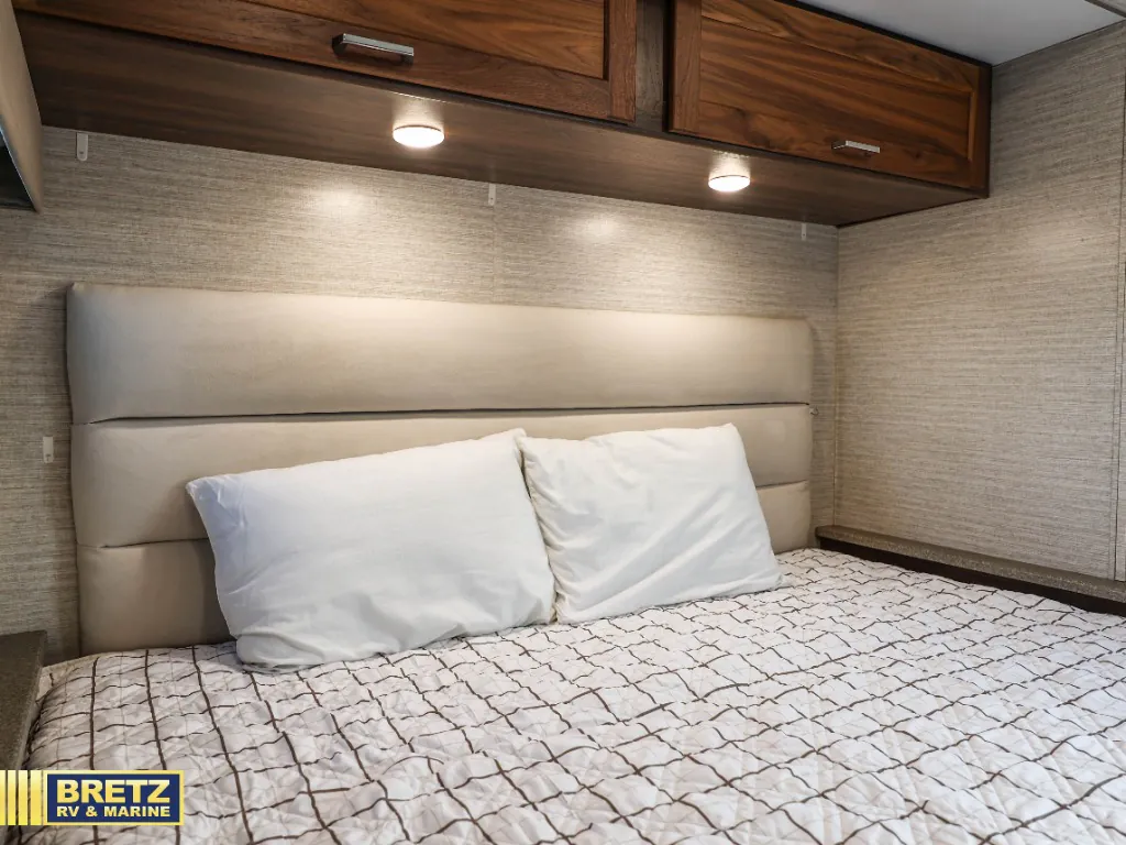 2021 Winnebago Sunstar 32M, Photos photo 37
