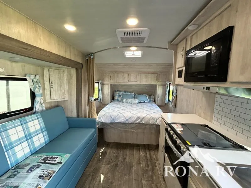 2026 Gulf Stream Vintage Cruiser 19CSK - Photo 4